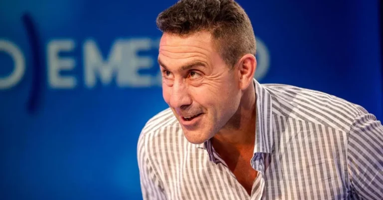 Roberto Vannacci durante il dibattito in tv