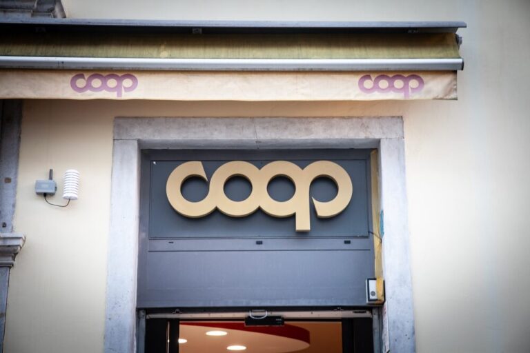 Rapporto Coop 2026: crisi e consumi